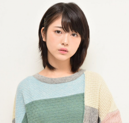 浜辺美波の自撮りが可愛い！彼氏や学校とあの花のめんまが好評！【もしかしてズレてる】