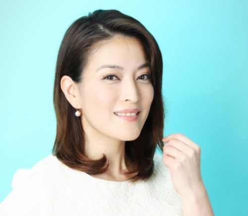 知念芽衣は姉・里奈と仲良し？旦那や結婚と現在の職業は？【有吉反省会】