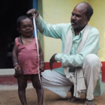 世界仰天ニュース！インドのバソーリ・ラルは身長73センチのおじちゃん！病気の原因や画像は？